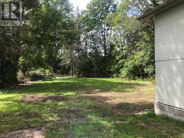 116 Main Street N — photo 4 of 10