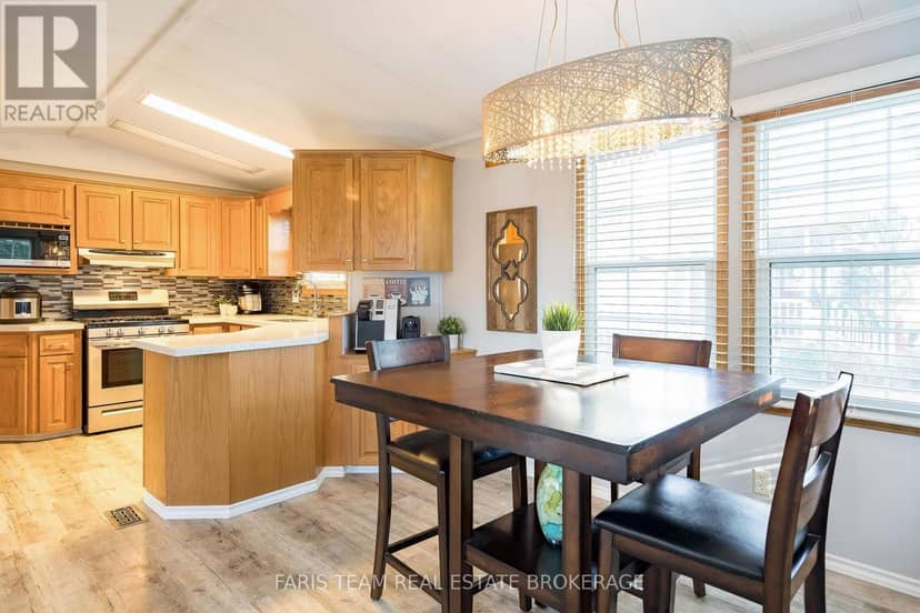 3 St James Place — photo 11 of 40