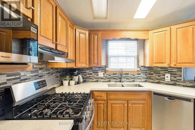 3 St James Place — photo 8 of 40