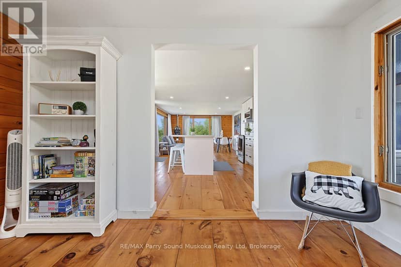 15 Forsyth's Road — photo 15 of 40