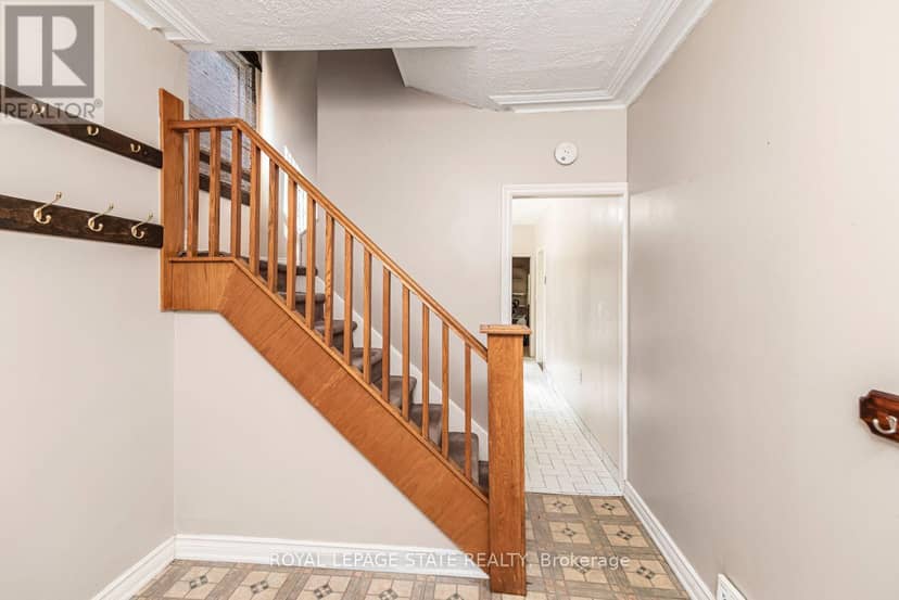 75 Kensington Avenue N — photo 10 of 40
