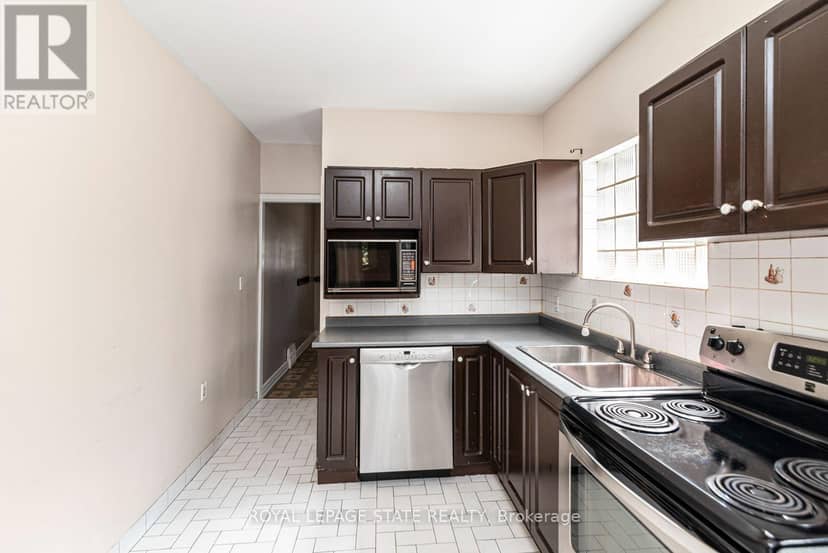 75 Kensington Avenue N — photo 18 of 40