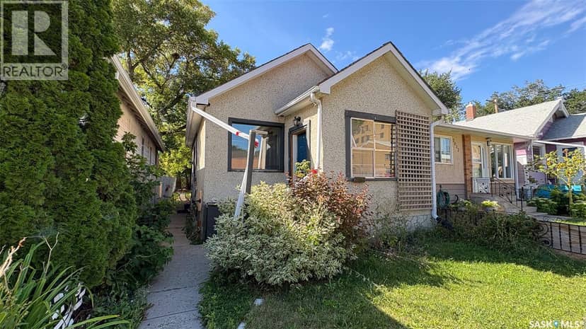 2034 Quebec Street — photo 1 of 20