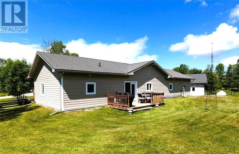 14 Maplewood Trail, Kagawong, photo 6