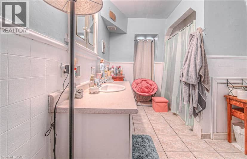 156 GRAND Avenue S — photo 19 of 34