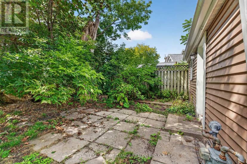 196 York Street — photo 17 of 23