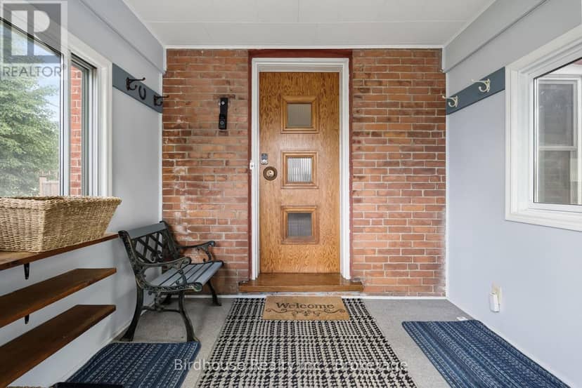 60 Wellington Street — photo 5 of 38