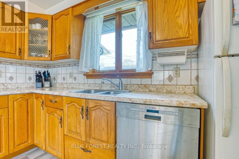 118 Trafalgar Street — photo 11 of 38