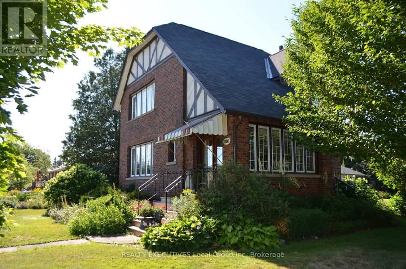 206 Clark Street N, Powassan, photo 2
