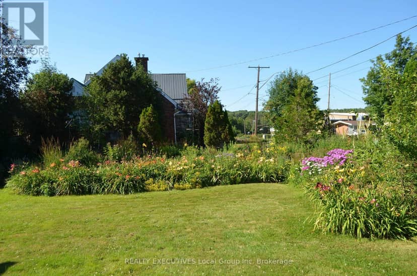 206 Clark Street N, Powassan, photo 8