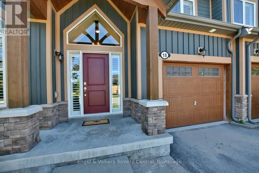 18 Robbie Way — photo 2 of 36