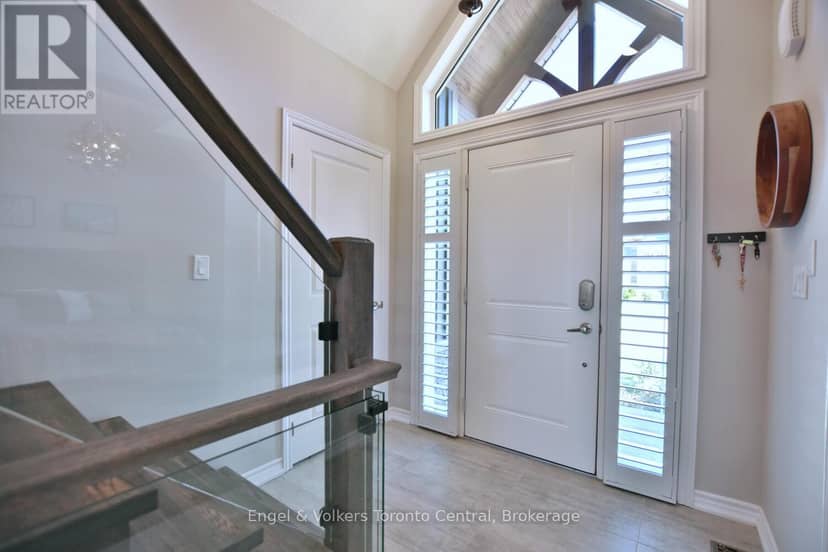 18 Robbie Way — photo 7 of 36