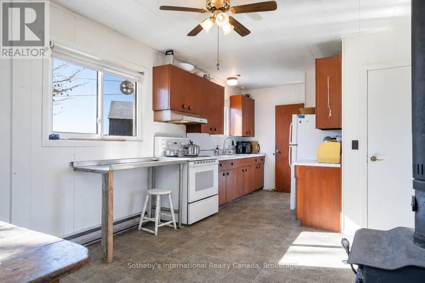 315298 3rd Line A — photo 16 of 36