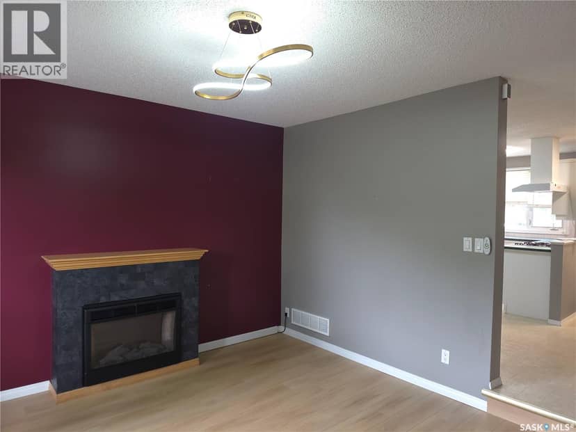 18 1128 McKercher DRIVE — photo 5 of 25
