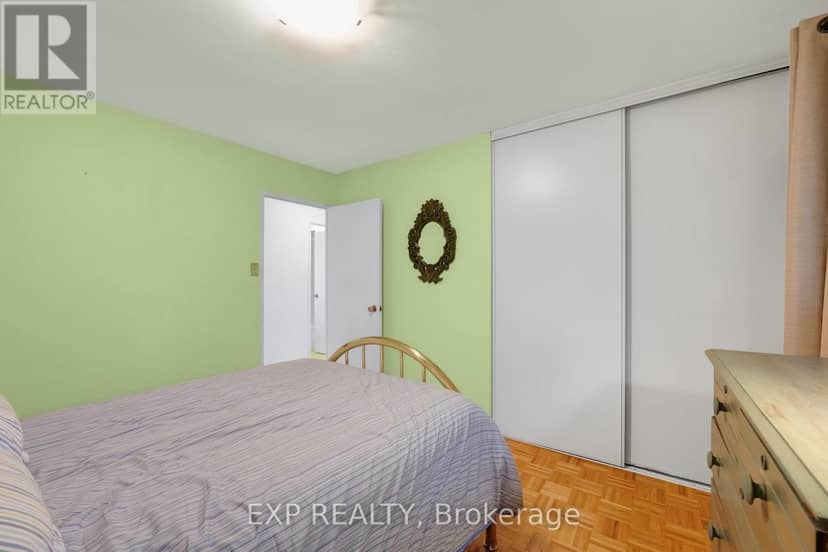 639 Irwin Crescent — photo 26 of 40