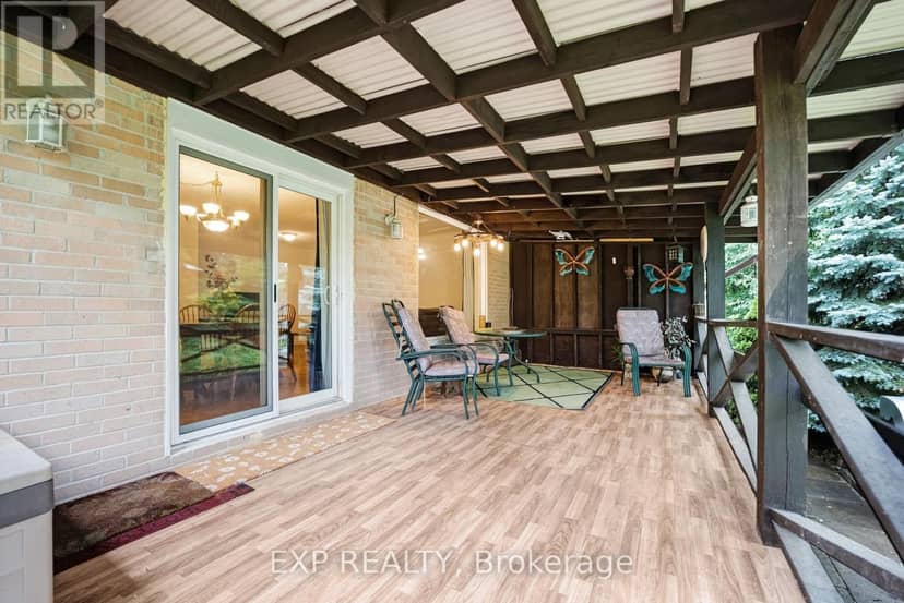 639 Irwin Crescent — photo 35 of 40