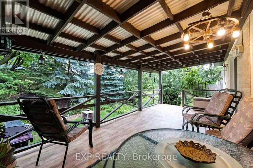 639 Irwin Crescent — photo 38 of 40