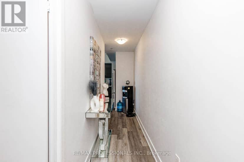 1107 - 20 Shore Breeze Drive — photo 9 of 40