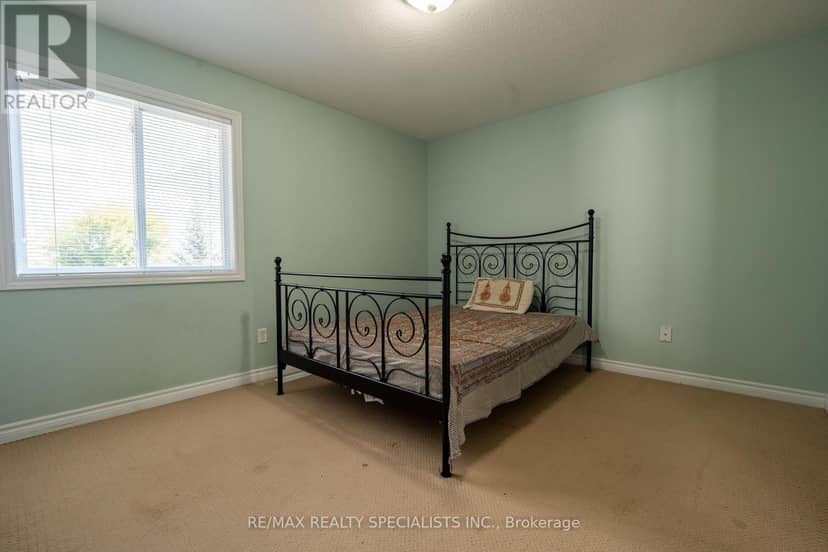 466 Bronco Crescent — photo 12 of 19