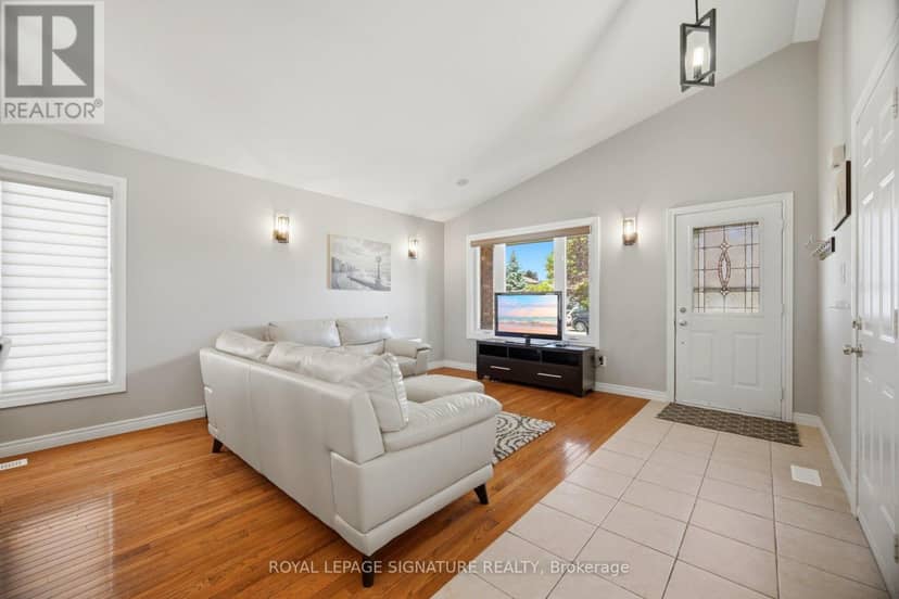 5122 Meadowood Lane — photo 8 of 40