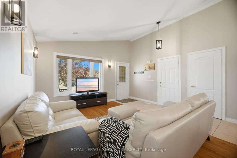 5122 Meadowood Lane — photo 9 of 40