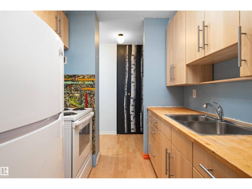 #611 13910 Stony Plain RD NW, Edmonton, photo 6