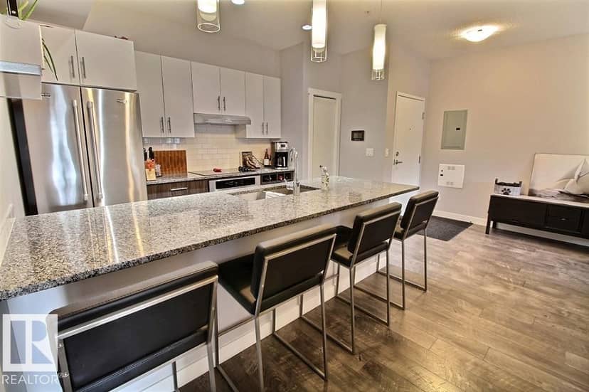 #106 10126 144 ST NW, Edmonton, photo 3