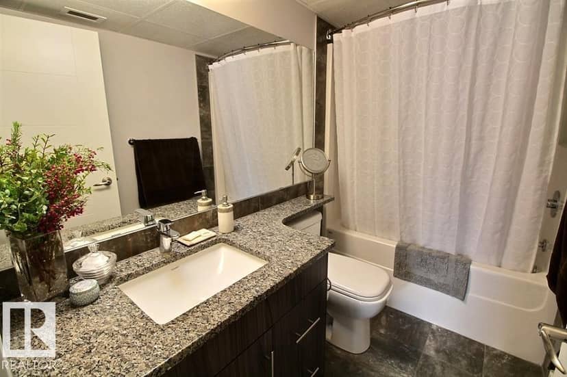 #106 10126 144 ST NW, Edmonton, photo 5