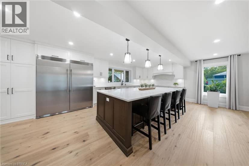 360 ROBINSON Road — photo 9 of 40