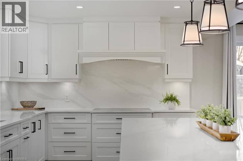 360 ROBINSON Road — photo 12 of 40