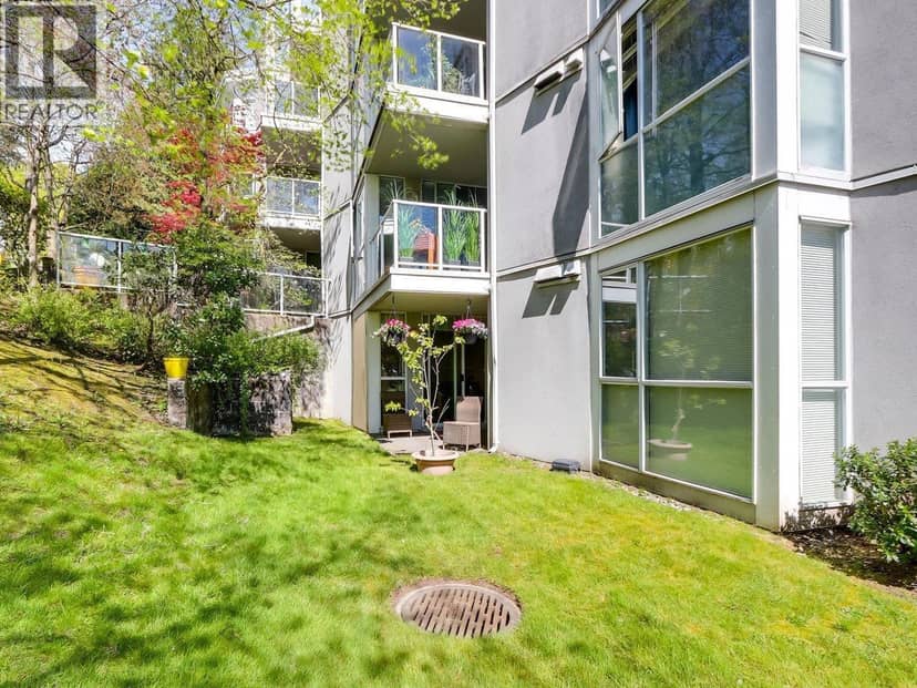 3 8420 JELLICOE STREET, Vancouver