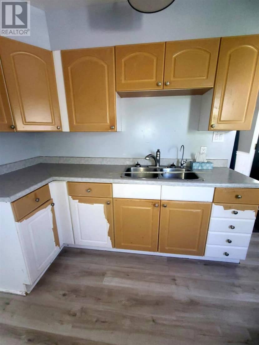 43 Poplar RD — photo 8 of 21