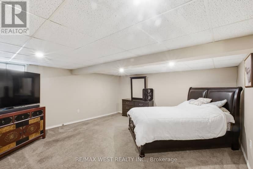 453 Leonard Avenue — photo 23 of 32