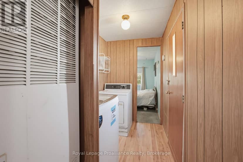 5 Kenneth Boulevard — photo 18 of 30