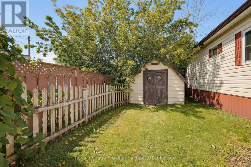 5 Kenneth Boulevard — photo 28 of 30