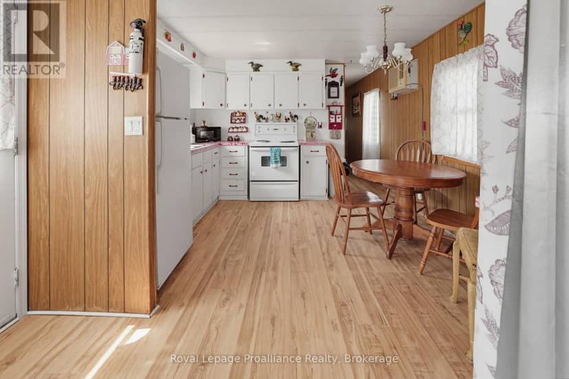 5 Kenneth Boulevard, Quinte West, photo 3