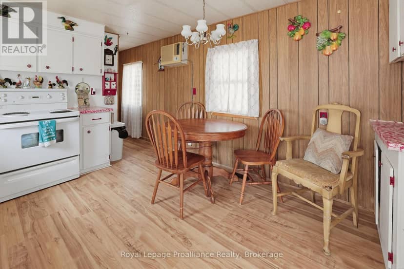 5 Kenneth Boulevard, Quinte West, photo 4