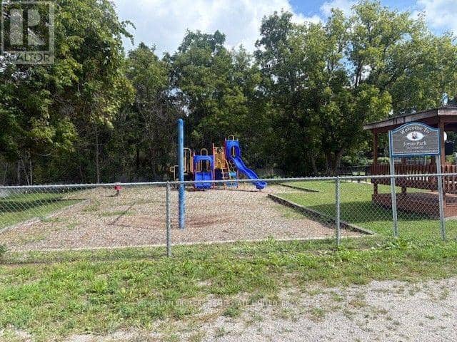 184 Jonas Street — photo 30 of 31