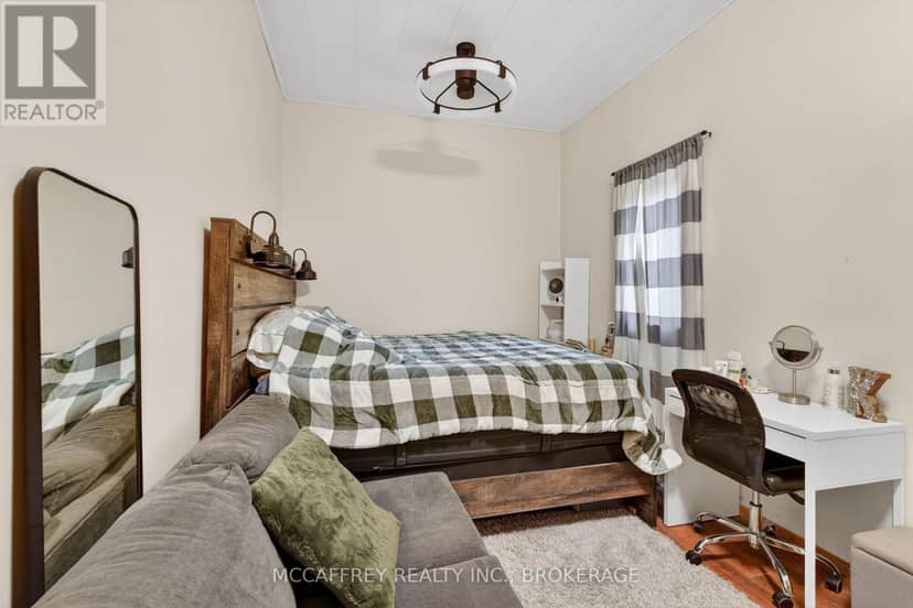 14 Glastonbury Road — photo 15 of 32