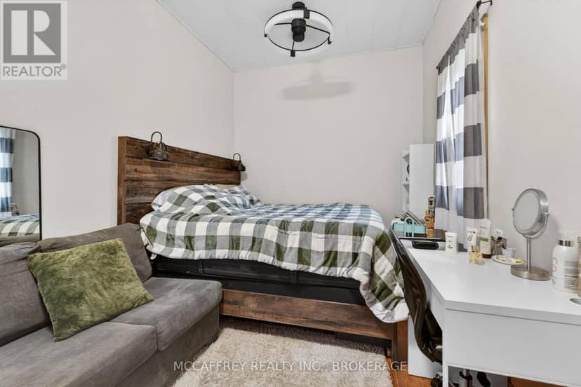 14 Glastonbury Road — photo 16 of 32
