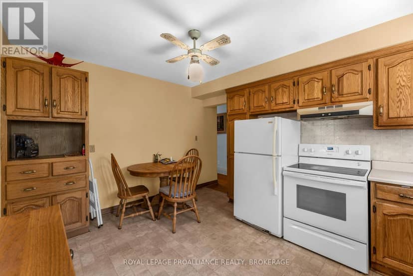 421 Windward Place — photo 14 of 37