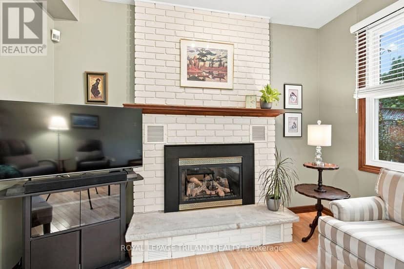 7 Glenview Crescent — photo 17 of 40