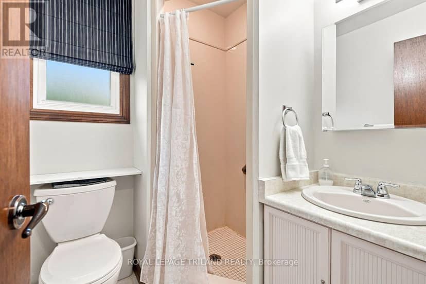 7 Glenview Crescent — photo 23 of 40