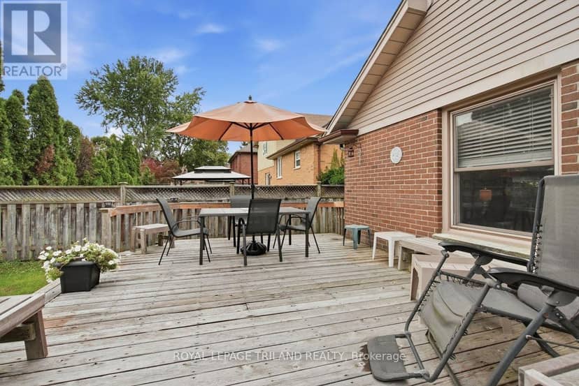 7 Glenview Crescent — photo 38 of 40