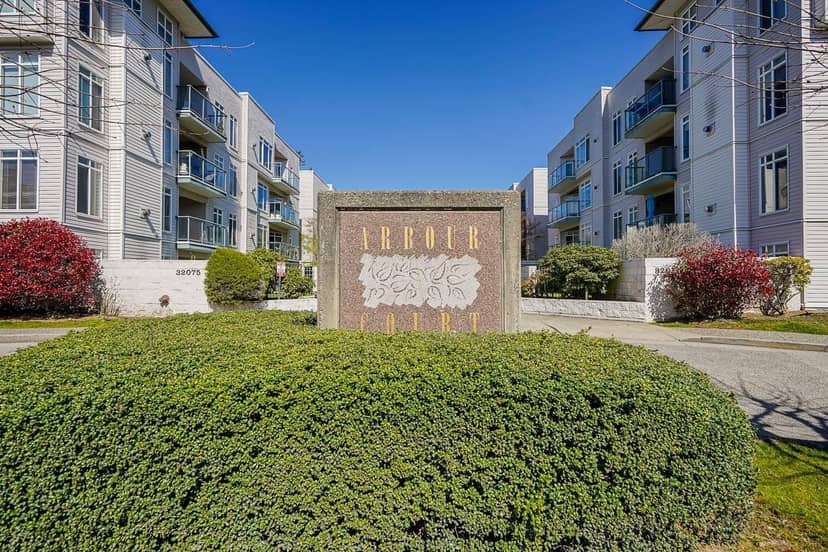 208 32075 GEORGE FERGUSON WAY, Abbotsford, photo 2