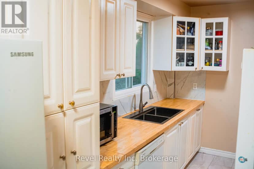 60 Sherryl Crescent — photo 10 of 27