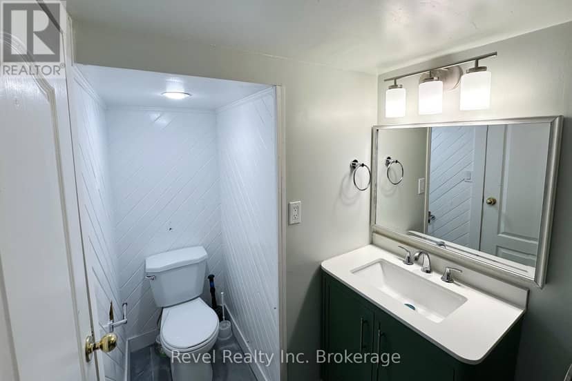 60 Sherryl Crescent — photo 15 of 27