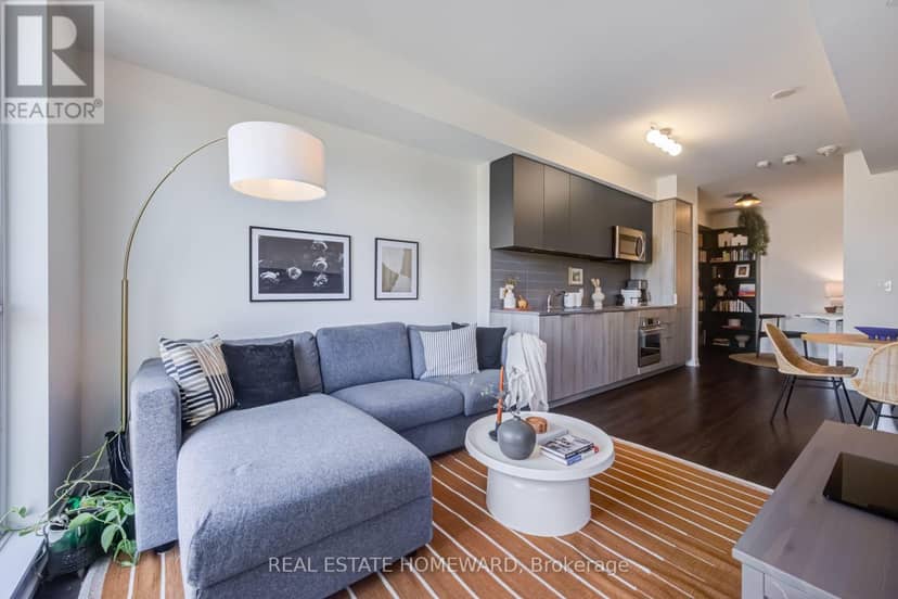 309 - 223 St Clair Avenue W — photo 9 of 34