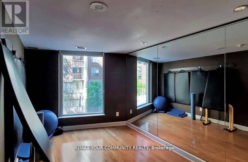 606 - 8 Scollard Street — photo 27 of 32