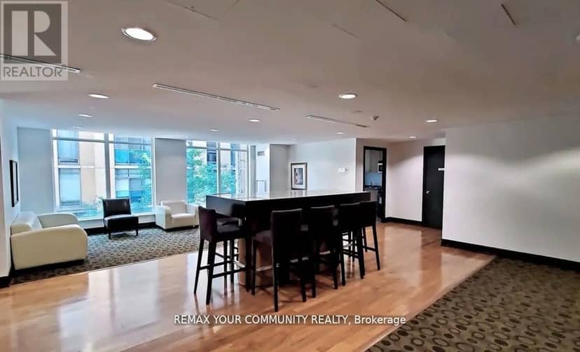 606 - 8 Scollard Street — photo 28 of 32